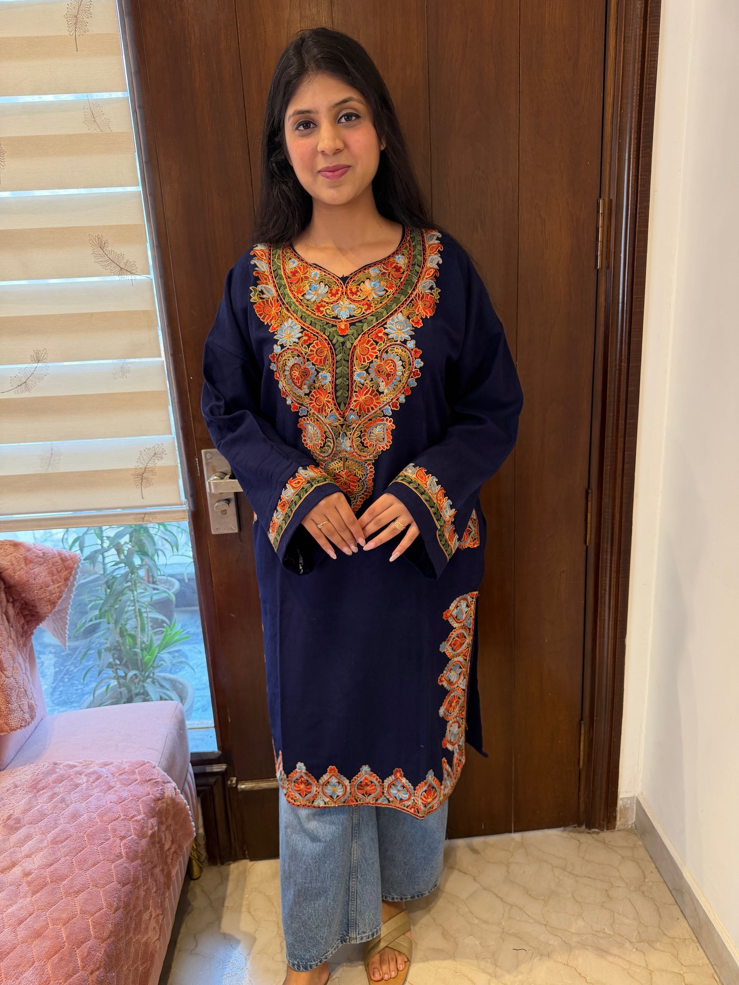 Kashmiri hand embroidered phiran