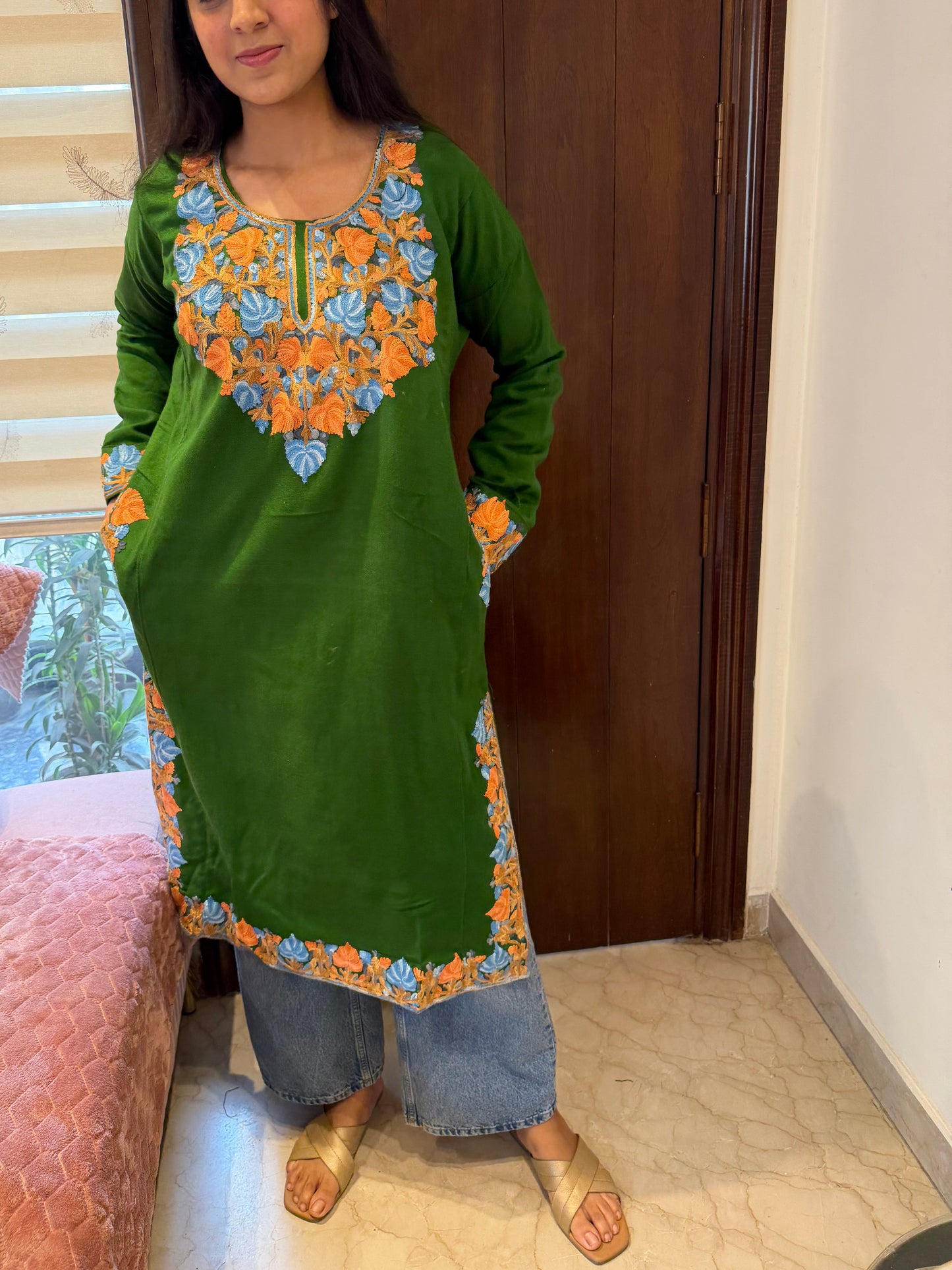 Kashmiri hand embroidered phiran