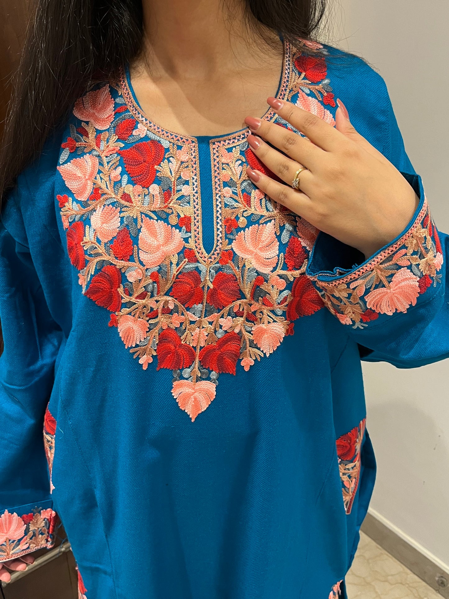 Kashmiri hand embroidered phiran