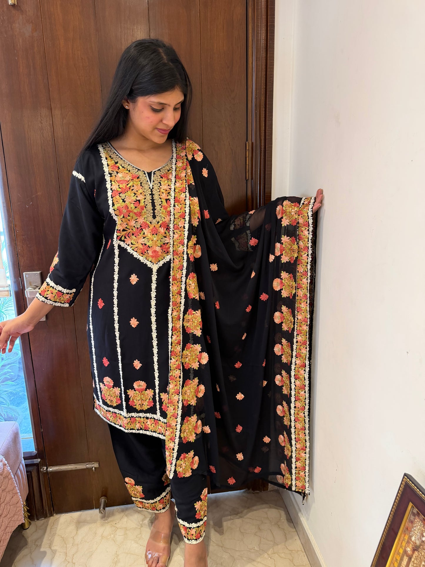 Designer Aari Embroidered Suit Set for Women – 3 Piece Kurta, Pant & Dupatta