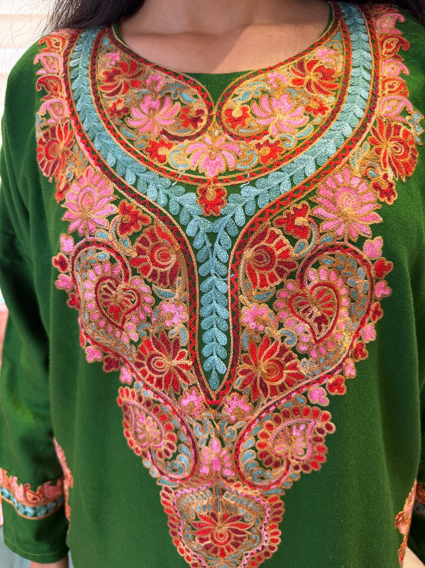 Kashmiri hand embroidered phiran