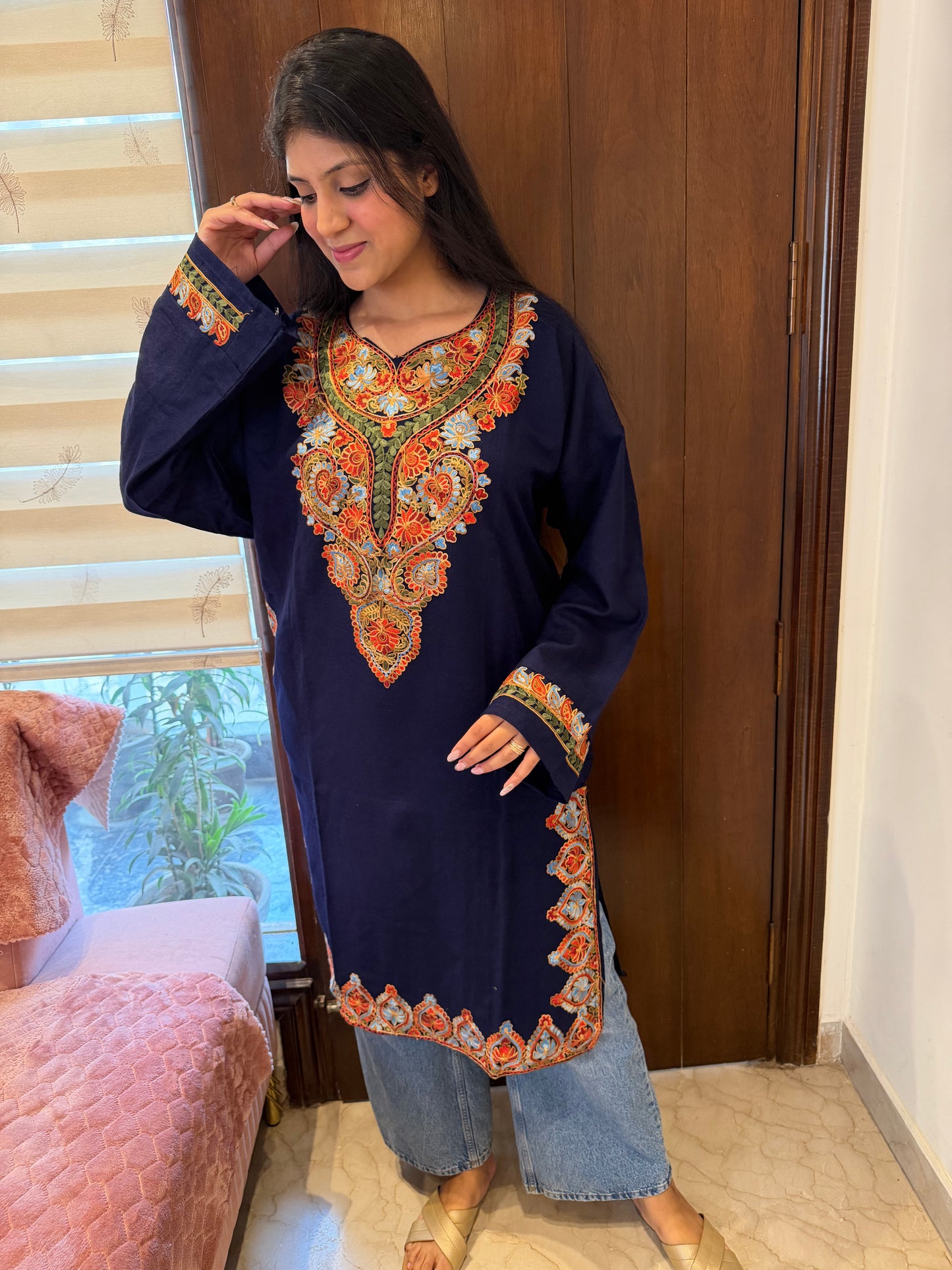 Kashmiri hand embroidered phiran