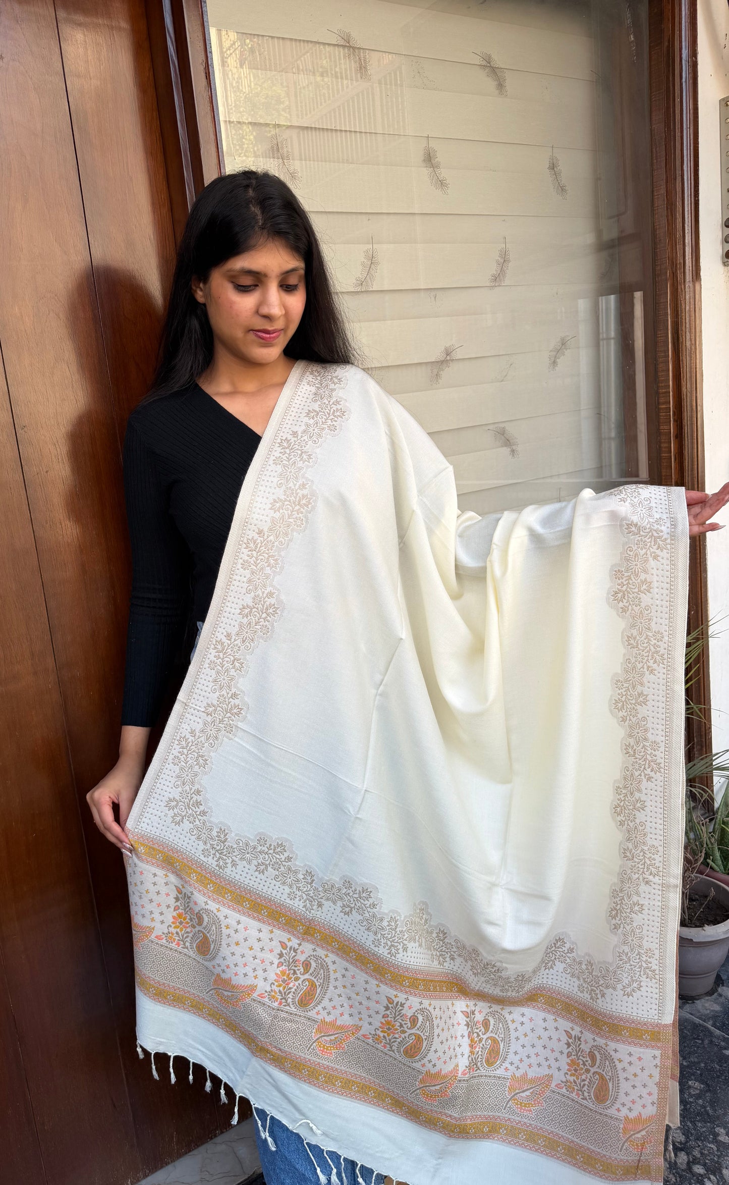 WHITE ETHNIC PUREWOOL DESIGNER SHAWL