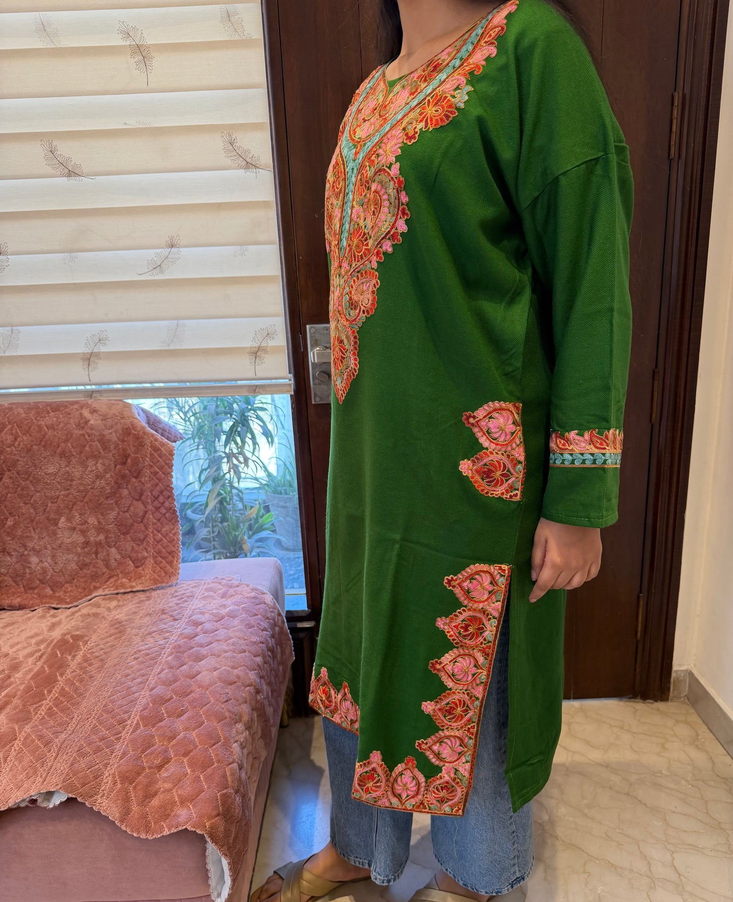 Kashmiri hand embroidered phiran